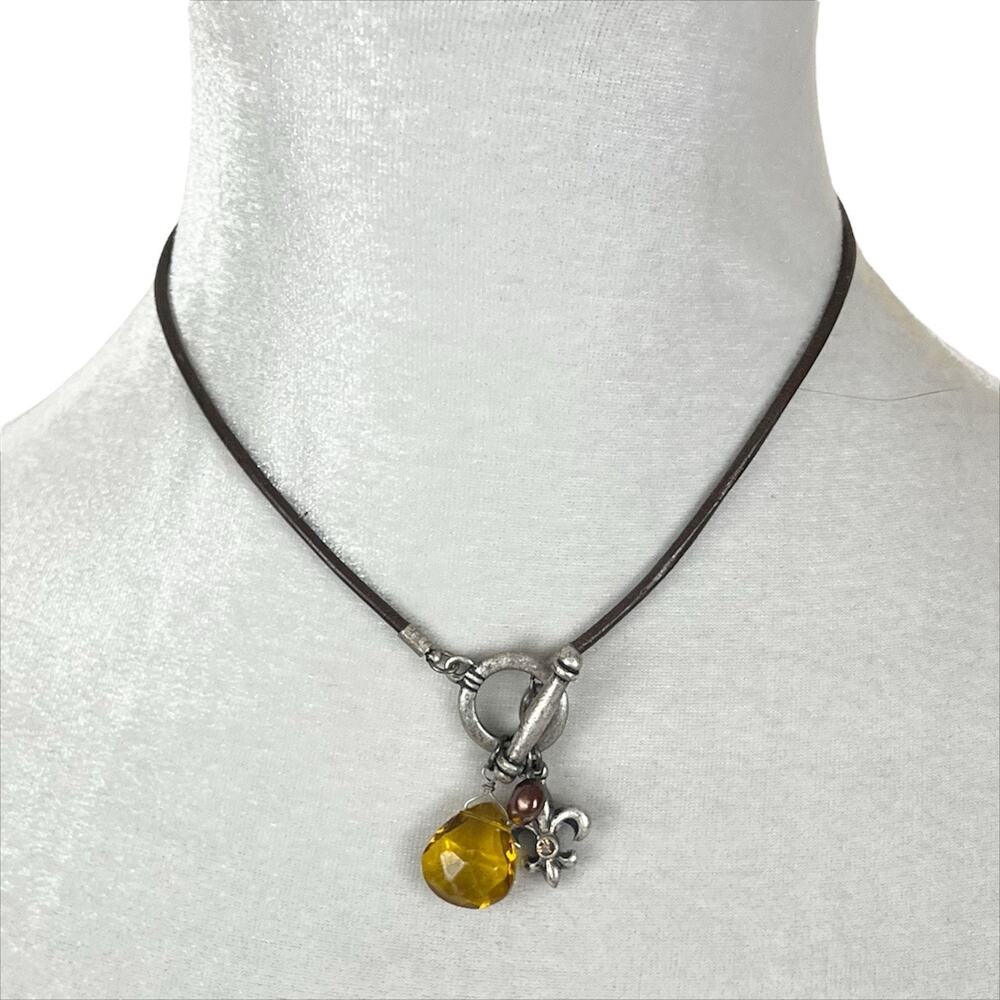 🔥 Vintage Brown Leather Necklace with Silver Tone Front Closure and Bead Charms
